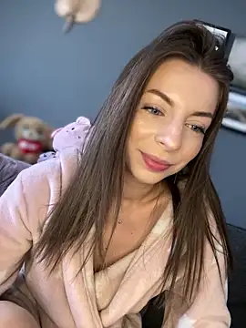 Mia Ethan online show from February 2025 12:05:02 PM