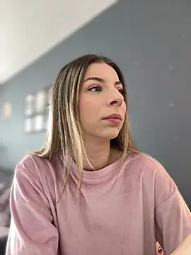 Snapshot of Mia_Ethan chatting on April 2026 07:05:01 AM Mia Ethan online show from April 2026 07:05:01 AM