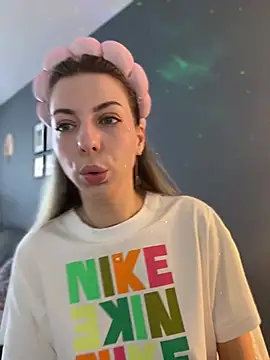 Mia Ethan online show from July 2026 09:18:01 AM
