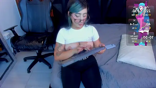 Snapshot of Alahia_Dangelo chatting on January 2025 05:30:01 PM Alahia Dangelo online show from January 2025 05:30:01 PM