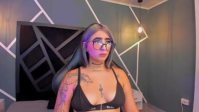 Snapshot of Alahia_Dangelo chatting on September 2025 11:34:02 AM Alahia Dangelo online show from September 2025 11:34:02 AM