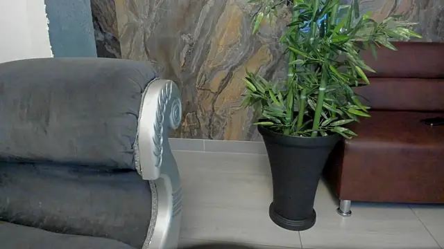 Snapshot of Alahia_Dangelo chatting on October 2025 07:21:01 PM Alahia Dangelo online show from October 2025 07:21:01 PM