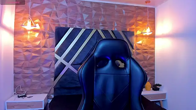 Snapshot of Alahia_Dangelo chatting on October 2025 11:31:02 AM Alahia Dangelo online show from October 2025 11:31:02 AM