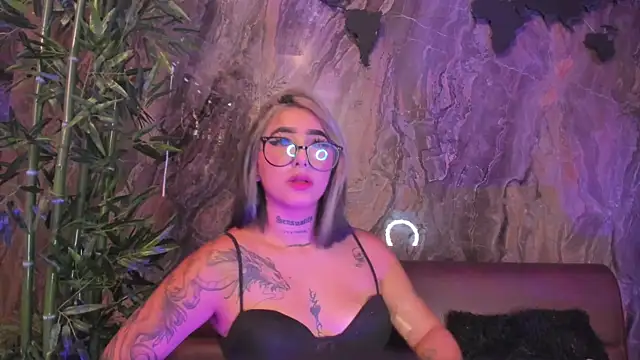 Snapshot of Alahia_Dangelo chatting on October 2025 05:36:02 PM Alahia Dangelo online show from October 2025 05:36:02 PM