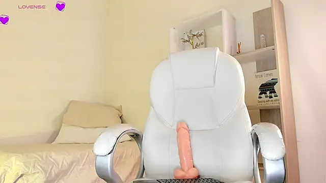 Snapshot of ambx04_ chatting on September 2025 04:44:02 PM ambx04 online show from September 2025 04:44:02 PM