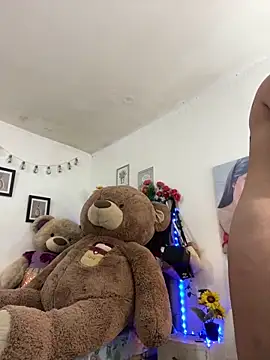 Snapshot of salomegalesoxxx chatting on March 2025 04:51:02 AM salomegalesoxxx online show from March 2025 04:51:02 AM