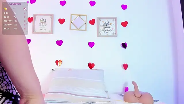 EmmaRogers online show from March 2025 01:06:02 PM