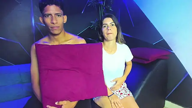 Snapshot of playsgirlhot chatting on February 2025 02:41:01 PM playsgirlhot online show from February 2025 02:41:01 PM