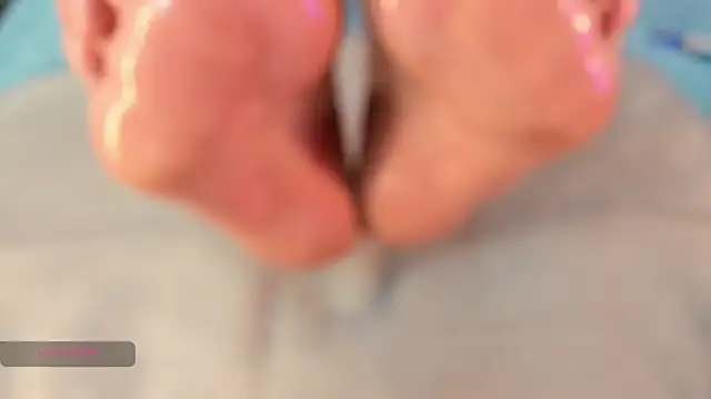 Snapshot of Eilin_clio chatting on April 2026 07:37:02 PM Eilin clio online show from April 2026 07:37:02 PM