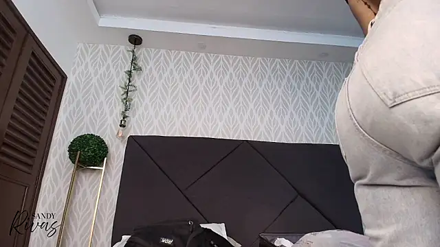 sandy rivas online show from November 2025 12:08:02 PM