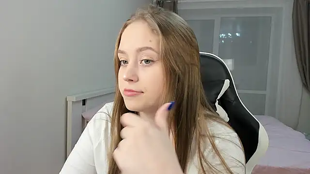 Snapshot of endlesssoffi chatting on December 2024 08:21:02 PM endlesssoffi online show from December 2024 08:21:02 PM