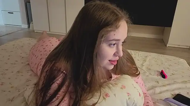 endlesssoffi online show from April 2026 07:52:01 PM