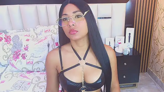 SofiaLaurents online show from October 2025 12:01:02 PM