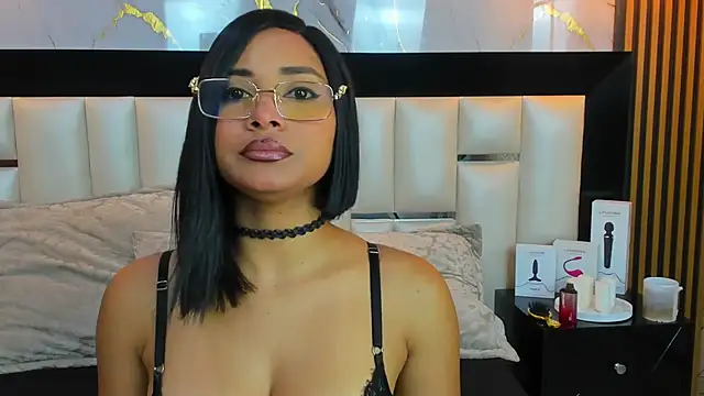 SofiaLaurents online show from November 2025 12:04:01 PM