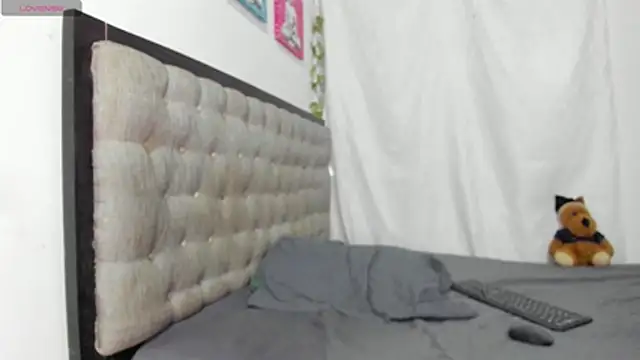 emi henao online show from February 2026 12:38:02 PM