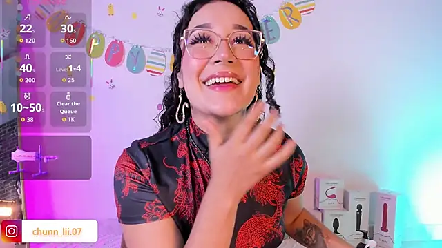 Snapshot of chunn_liioo chatting on April 2026 01:06:02 AM chunn liioo online show from April 2026 01:06:02 AM