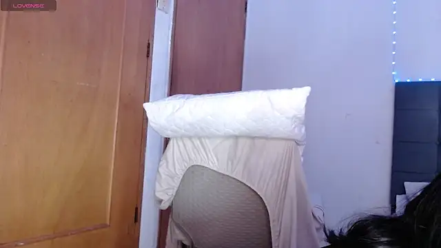 Snapshot of maraa_lee chatting on January 2025 03:15:01 AM maraa lee online show from January 2025 03:15:01 AM