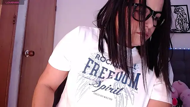 Snapshot of maraa_lee chatting on February 2025 01:55:01 PM maraa lee online show from February 2025 01:55:01 PM