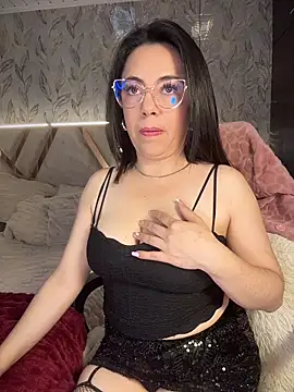 Snapshot of Bella_fournier chatting on March 2026 12:28:02 AM Bella fournier online show from March 2026 12:28:02 AM