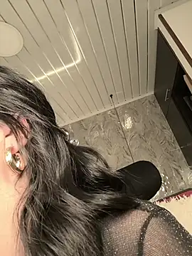 Snapshot of Bella_fournier chatting on April 2026 12:22:01 AM Bella fournier online show from April 2026 12:22:01 AM