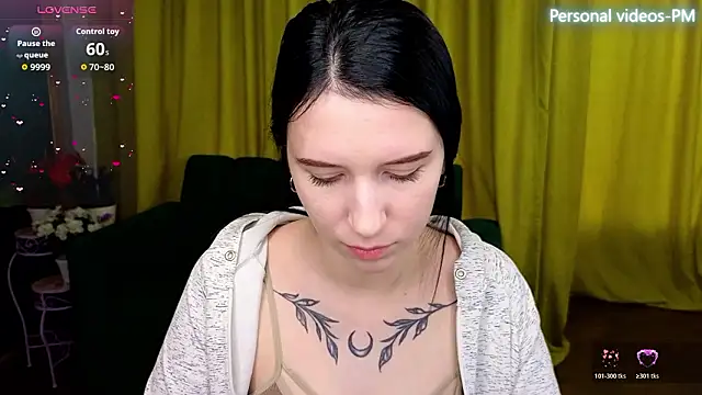 Snapshot of KarolinaBlacks chatting on March 2026 08:26:33 AM KarolinaBlacks online show from March 2026 08:26:33 AM