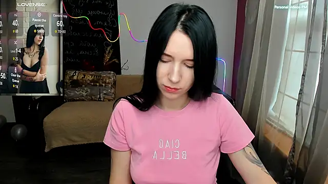 Snapshot of KarolinaBlacks chatting on April 2026 05:38:01 AM KarolinaBlacks online show from April 2026 05:38:01 AM