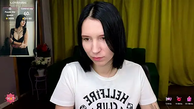 Snapshot of KarolinaBlacks chatting on April 2026 05:29:02 AM KarolinaBlacks online show from April 2026 05:29:02 AM