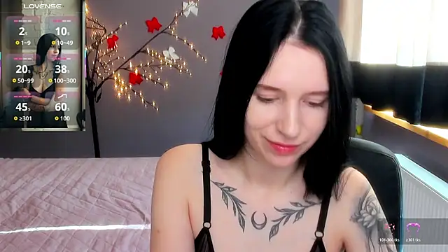 Snapshot of KarolinaBlacks chatting on April 2026 05:32:02 AM KarolinaBlacks online show from April 2026 05:32:02 AM