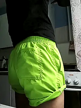 Snapshot of petibacsi96 chatting on December 2024 12:11:02 PM petibacsi96 online show from December 2024 12:11:02 PM