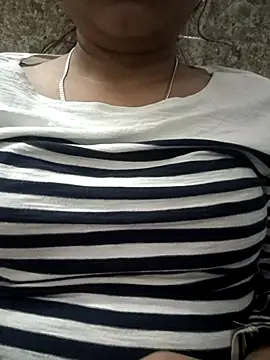 Snapshot of NishaSharma00 chatting on November 2025 03:28:02 PM NishaSharma00 online show from November 2025 03:28:02 PM