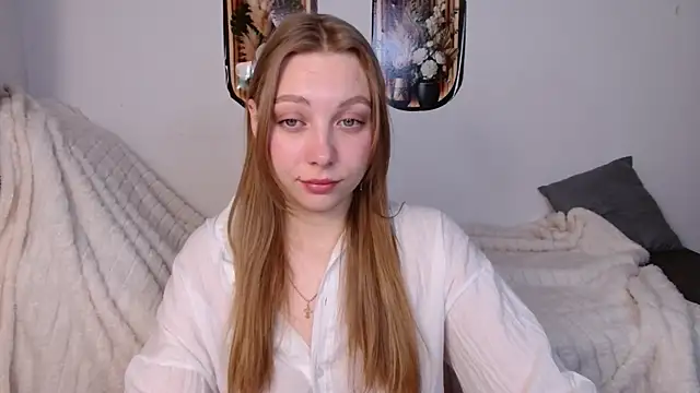 bellaa love  online show from April 2026 11:59:01 PM