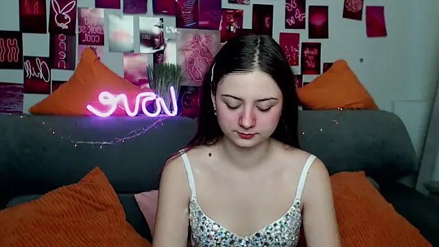 MilanaRoza online show from November 2025 06:05:01 AM