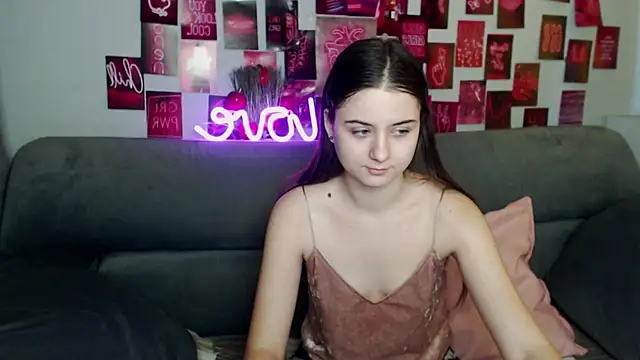 MilanaRoza online show from November 2025 06:01:01 AM