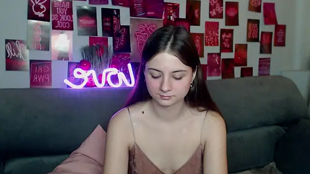 MilanaRoza online show from November 2025 06:00:02 AM