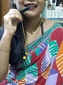 yoursweety09 online show from June 2026 07:00:01 AM