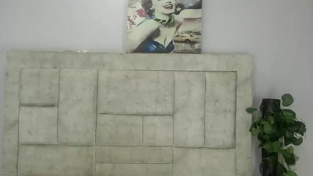 Eban Dustan online show from October 2025 06:05:02 PM