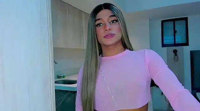 Snapshot of selfsuck_trans chatting on December 2024 08:49:02 PM selfsuck trans online show from December 2024 08:49:02 PM