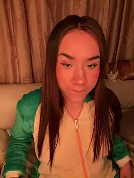 Snapshot of Im_Valen_Cute chatting on April 2026 03:50:02 AM Im Valen Cute online show from April 2026 03:50:02 AM