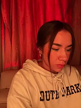 Snapshot of Im_Valen_Cute chatting on April 2026 03:55:01 AM Im Valen Cute online show from April 2026 03:55:01 AM