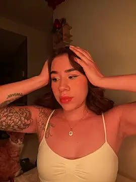 Snapshot of Im_Valen_Cute chatting on April 2026 03:42:02 AM Im Valen Cute online show from April 2026 03:42:02 AM