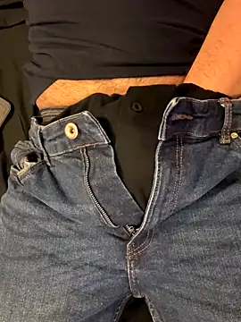 Dan8736 online show from November 2025 08:22:01 PM