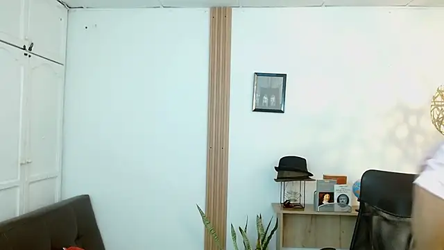 Reiko 85  online show from February 2025 06:35:01 PM