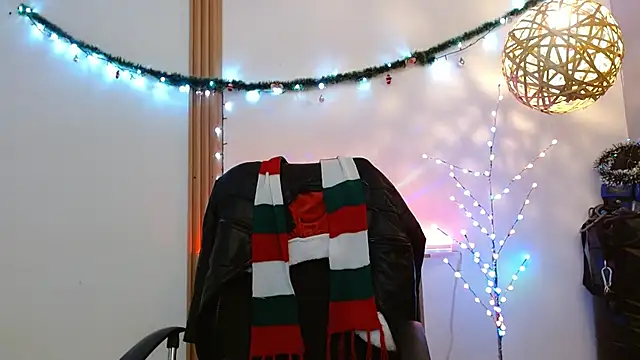 Reiko 85  online show from December 2025 02:34:01 PM