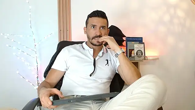 Reiko 85  online show from January 2026 02:55:01 PM