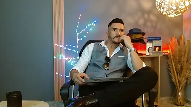 Reiko 85  online show from March 2026 07:33:01 PM