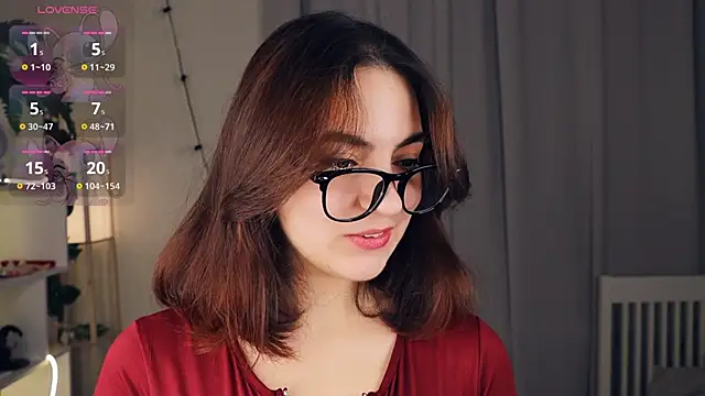 Snapshot of DracosMoon chatting on January 2025 07:04:01 AM DracosMoon online show from January 2025 07:04:01 AM