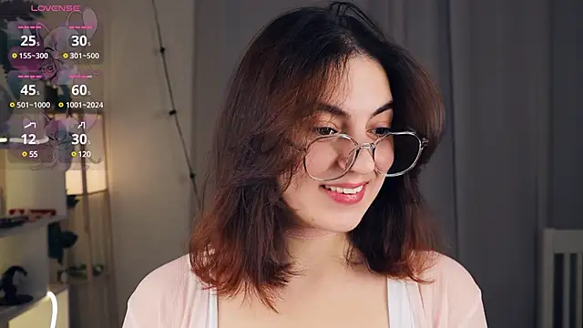 Snapshot of DracosMoon chatting on January 2025 07:06:02 AM DracosMoon online show from January 2025 07:06:02 AM