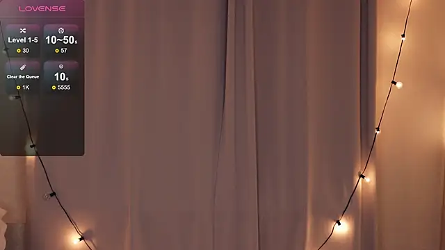 Snapshot of DracosMoon chatting on February 2025 02:13:02 PM DracosMoon online show from February 2025 02:13:02 PM