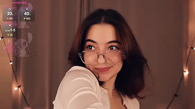 Snapshot of DracosMoon chatting on February 2025 07:13:02 AM DracosMoon online show from February 2025 07:13:02 AM