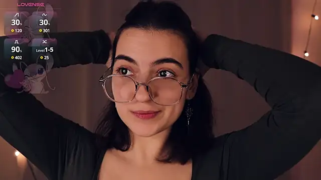 Snapshot of DracosMoon chatting on February 2025 11:14:02 AM DracosMoon online show from February 2025 11:14:02 AM